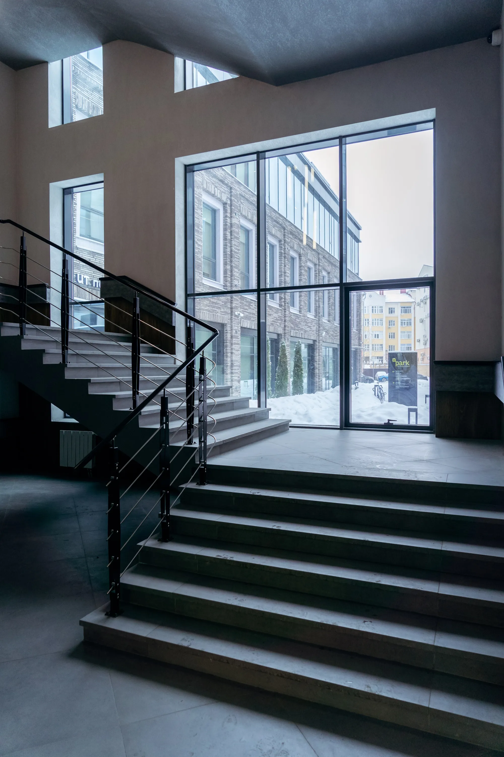 Противопожарные алюминиевые окна